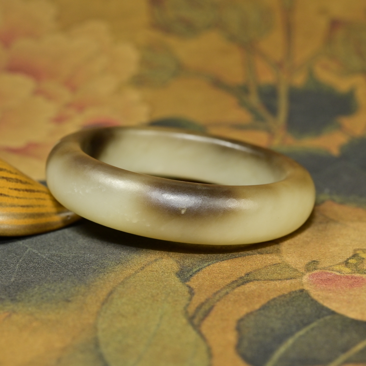 和田玉糖黄白玉手镯俏色且末料