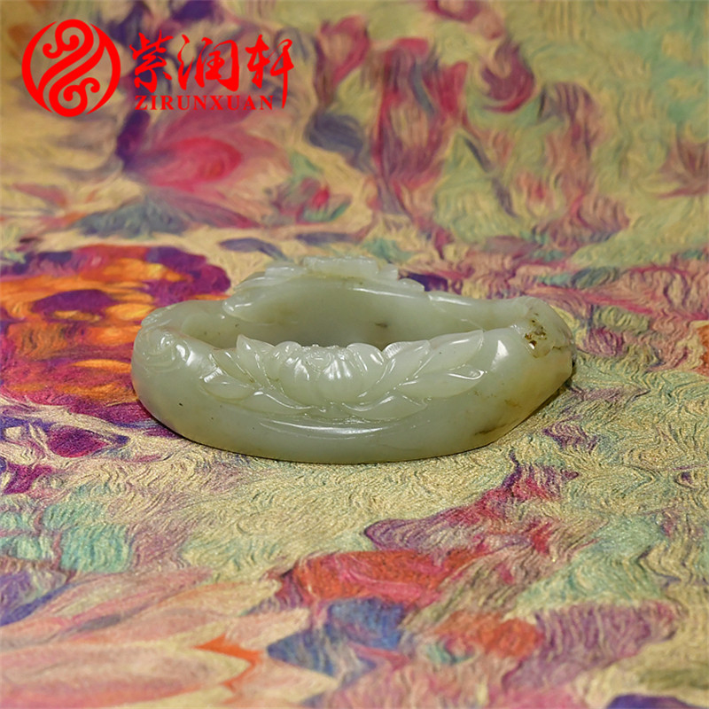已结缘新疆和田玉青白玉籽料莲花手镯荷花54 5MM随形