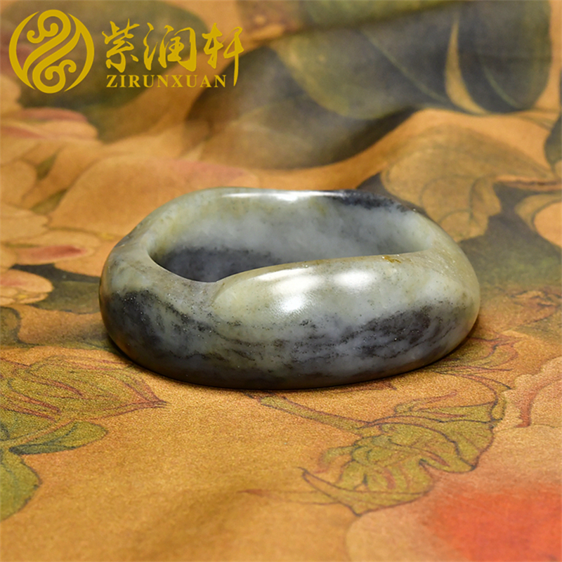 和田玉青花籽料手镯随形满皮