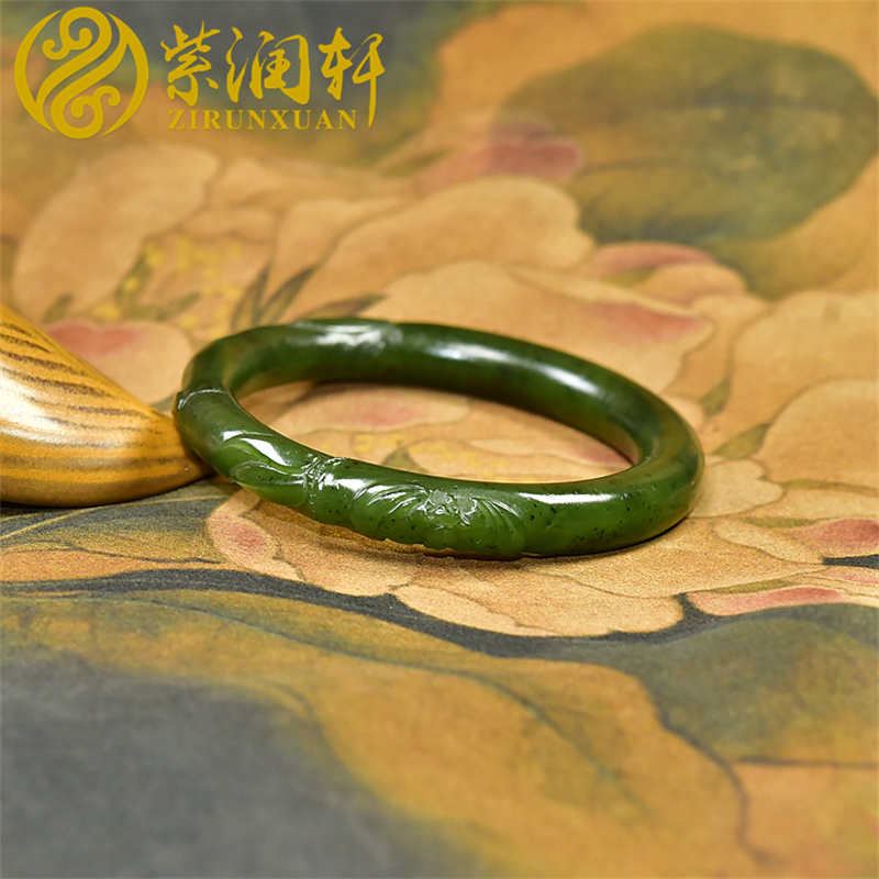 新疆和田玉碧玉籽料手镯苏工祝福