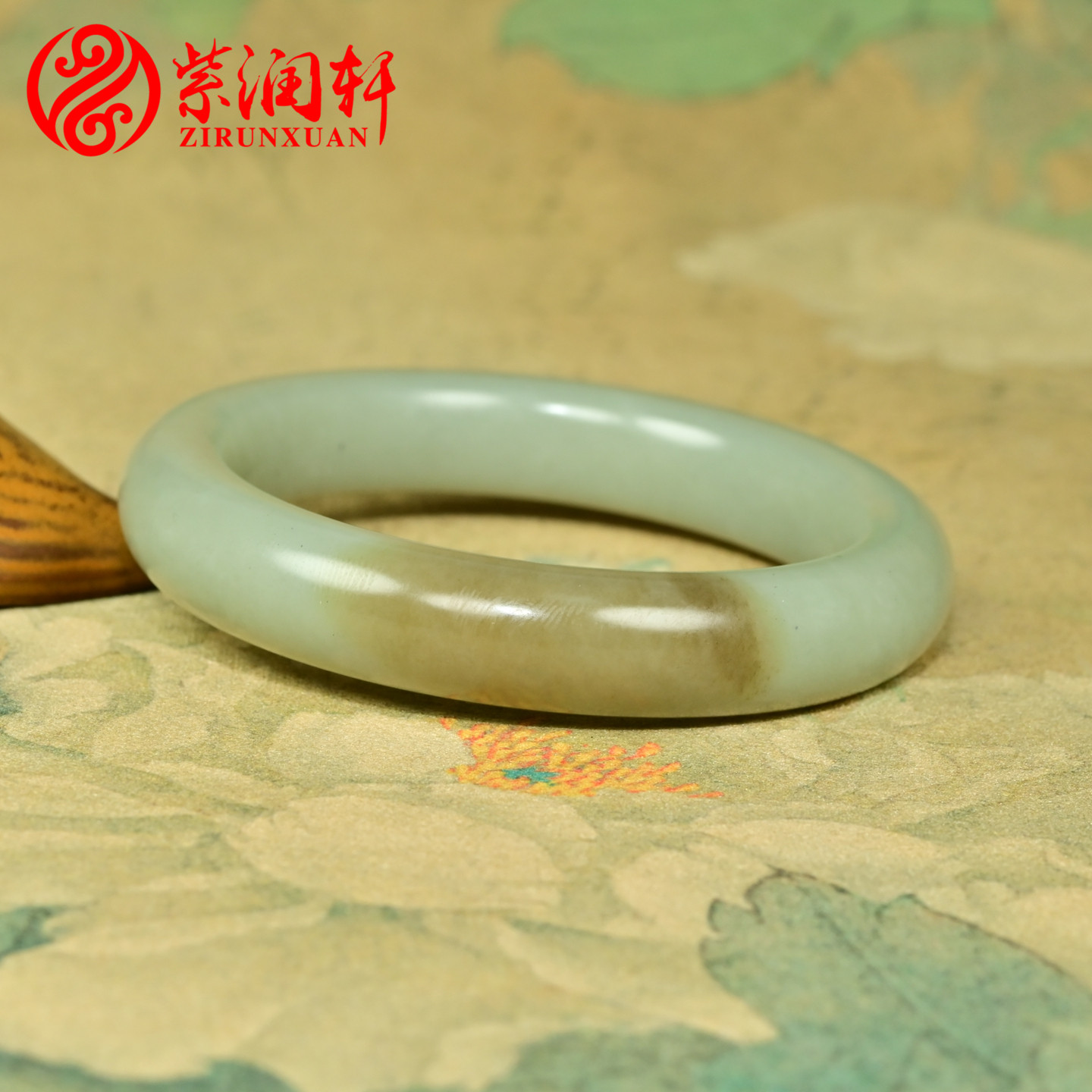和田玉糖青白手镯且末料一口糖