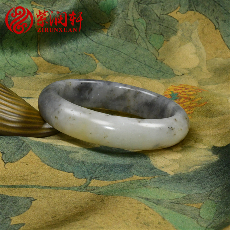 紫润轩新疆和田玉山流水手镯白底水墨青花水草沁花亚光56MM收藏级