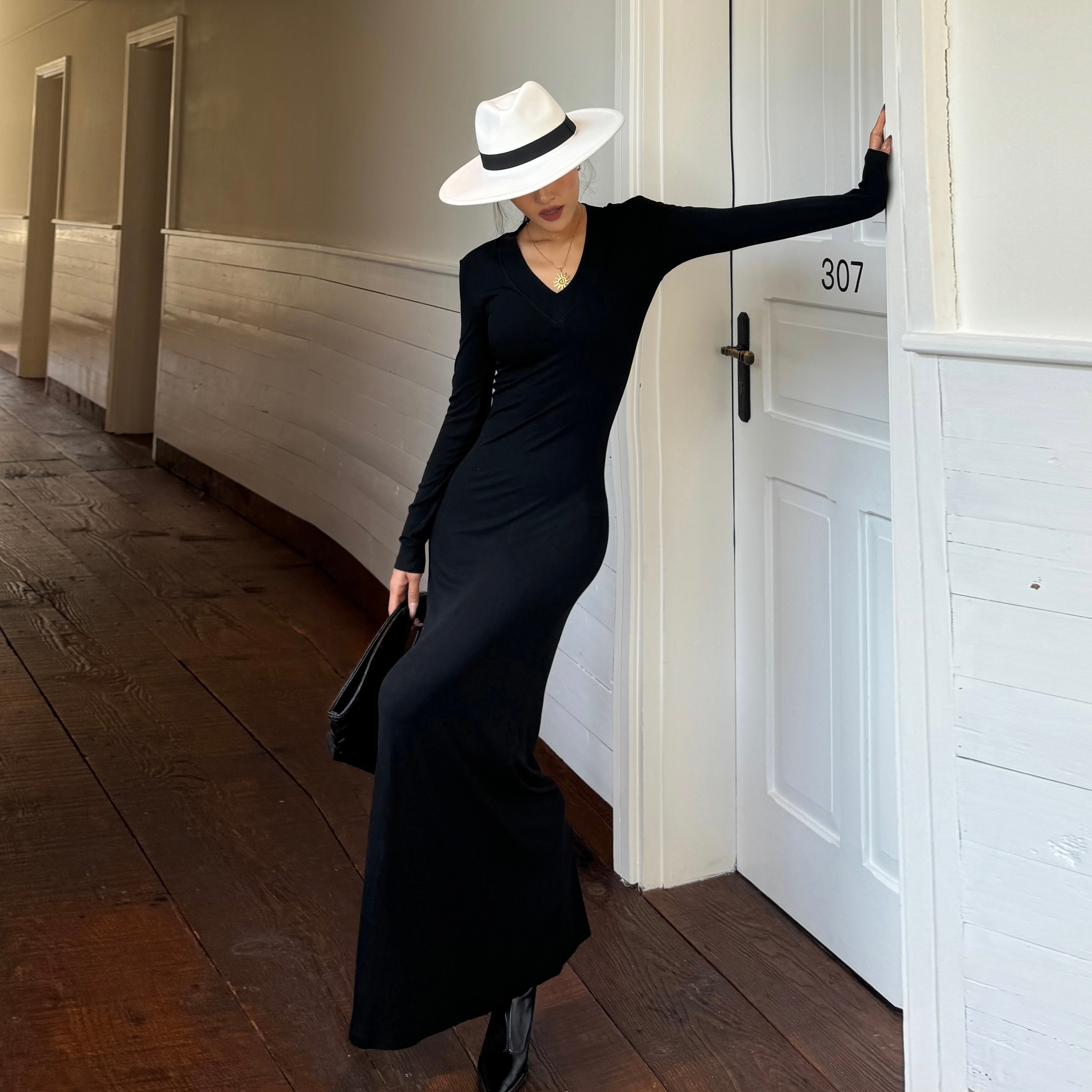 自制辣妹卡戴珊宽边设计V领长袖连衣裙女凸显S身材拖地包臀长裙