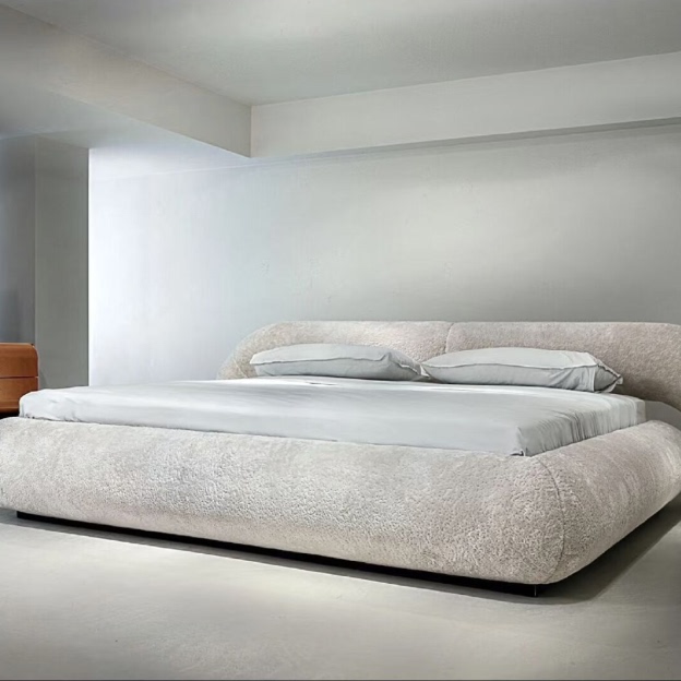 意式极简羊羔绒1.8米床别墅轻奢设计师样板房双人床酒店家具定制