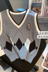 日系温柔学院风外穿洋气针织马甲男女V领宽松坎肩无袖刺绣背心P53图片