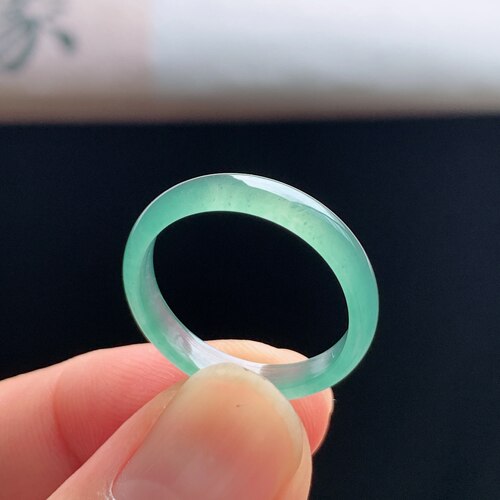 天然A货冰种晴水绿翡翠素圈戒指