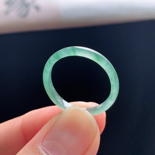 天然A货冰种晴水绿翡翠素圈戒指