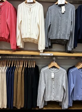 优衣库女装精纺美利奴羊毛圆领针织衫开衫长袖485304秋季品2026
