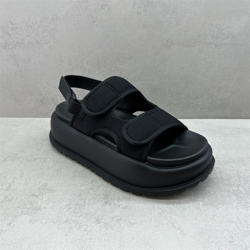 断码处理2024夏季新款时尚女鞋透气休闲布面魔术贴松糕底轻便凉鞋