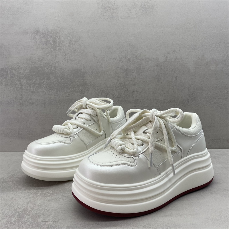 断码处理2025春款女鞋圆头系带厚底增高舒适百搭休闲小白鞋女单鞋