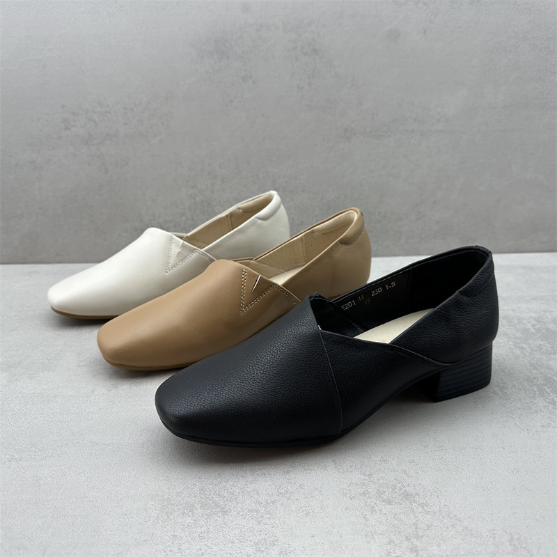 断码处理2024春款真皮女鞋牛皮套脚舒适粗跟方头中口通勤中跟单鞋