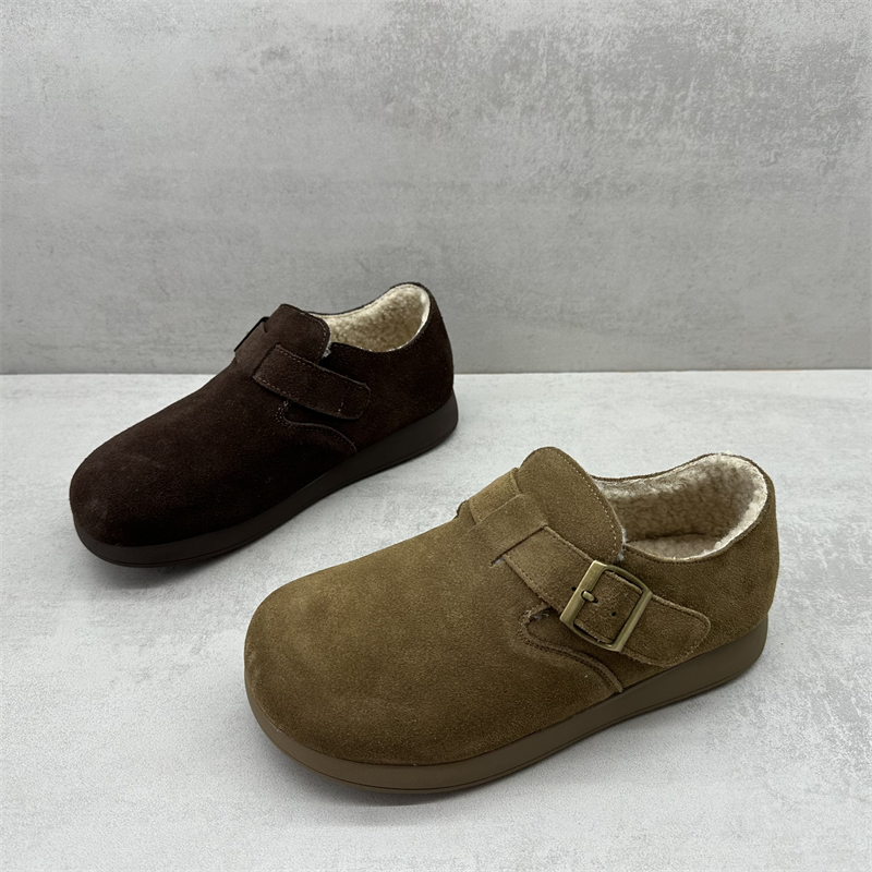 断码处理真皮女鞋加绒平底勃肯鞋