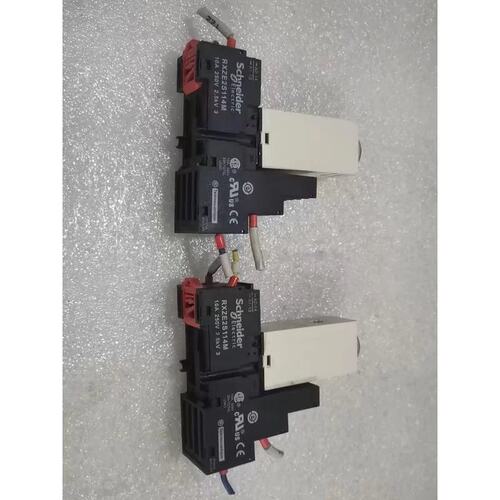 议价14空继电器带底座RXZE2S114M包好，成色新