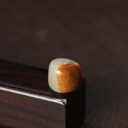 在售 玉勒子独籽 5克15*12mm 新疆和田玉白玉红皮籽料天然真皮