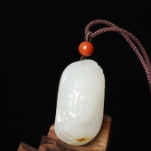 在售 15mm新疆和田玉白玉独籽玉坠吊坠玉质苏工菩萨 27.5克