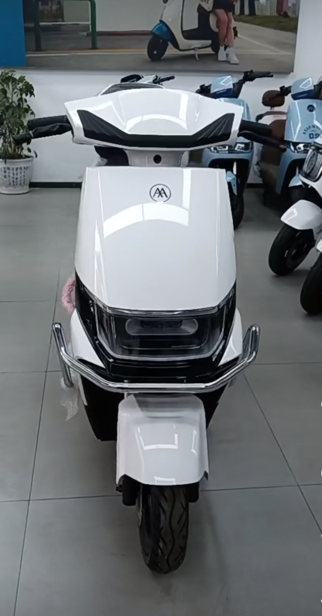 爱玛凌驾F507电动车塑料配件外壳前围工具箱脚踏板坐桶边条