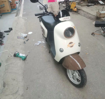 爱玛电动车外壳爱萌QB12原厂塑料外壳烤漆配件大全爱玛塑料配件