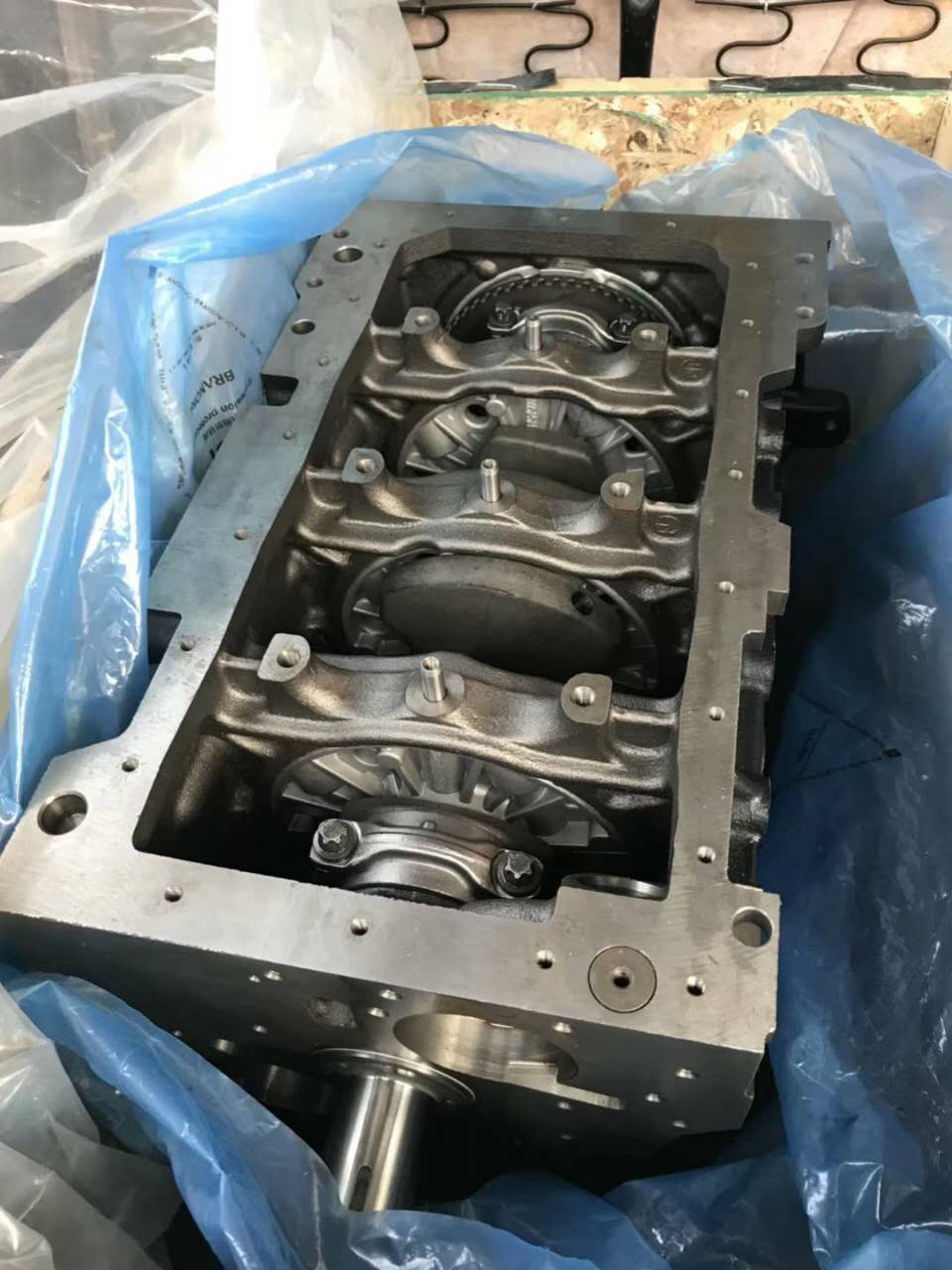 江铃陆风X6X8X9配件 沃尔福VM发动机中缸总成 缸体总成