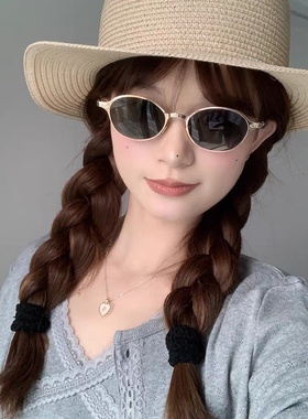 2025新款港式老钱风墨镜女感时尚复古椭圆金属框眼镜太阳镜男