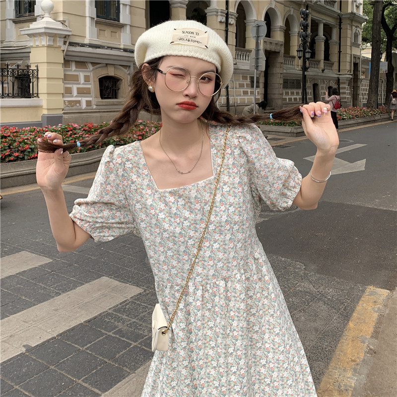 Real price 2021 new floral dress French square neck sweet dress
