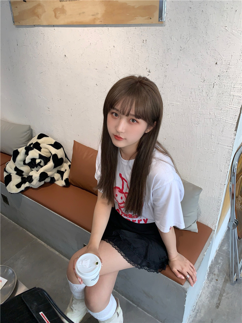 Real price Korean loose and versatile short sleeve T-shirt + Lace Skirt