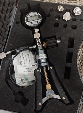 Manodruck 压力传感器检测仪 40Bar