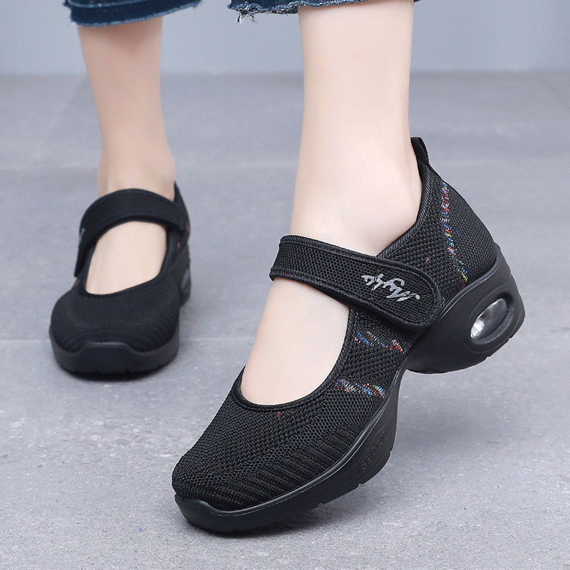 老北京布鞋女新款夏季透气网面高跟舞蹈鞋广场舞跳舞鞋软底运动鞋