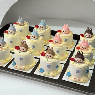 網紅同款 飾擺件軟膠可愛小兔子labubu甜品臺擺件 卡通拉布布蛋糕裝