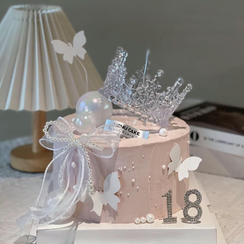 网红18岁透明水晶皇冠蛋糕