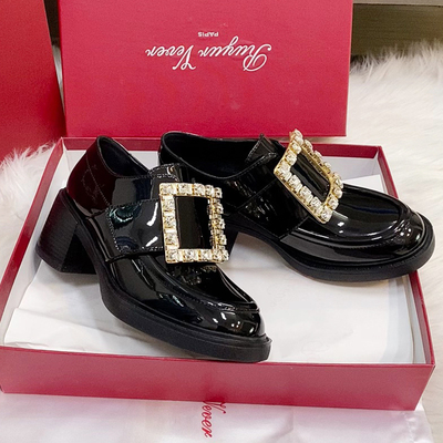 牛货~2025新款粗跟rv乐福鞋女钻扣英伦漆皮小皮鞋女时尚真皮女鞋