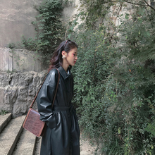 过膝显瘦风衣外套 宽松学生收腰薄绒长款 pu皮衣女2019春秋新款 韩版