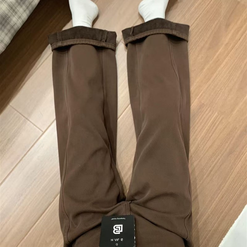 适用棕色弯刀牛仔裤女秋冬t加绒加厚胖妹妹mm美拉德咖色宽松显瘦