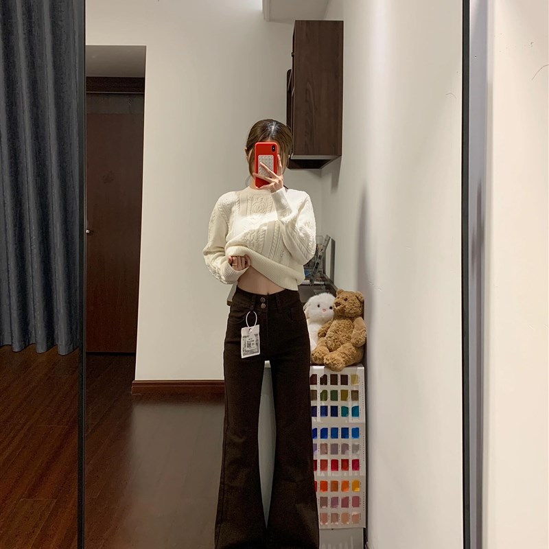 适用设计感双扣咖色微喇r叭牛仔裤女秋冬新款高腰弹力显瘦小个子
