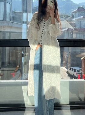 2025流行漂亮小衫网红爆款白色长款蕾丝开衫防晒女设计感小众夏季