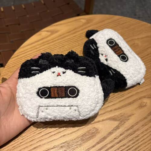 猫范磁带毛绒挂脖零钱包