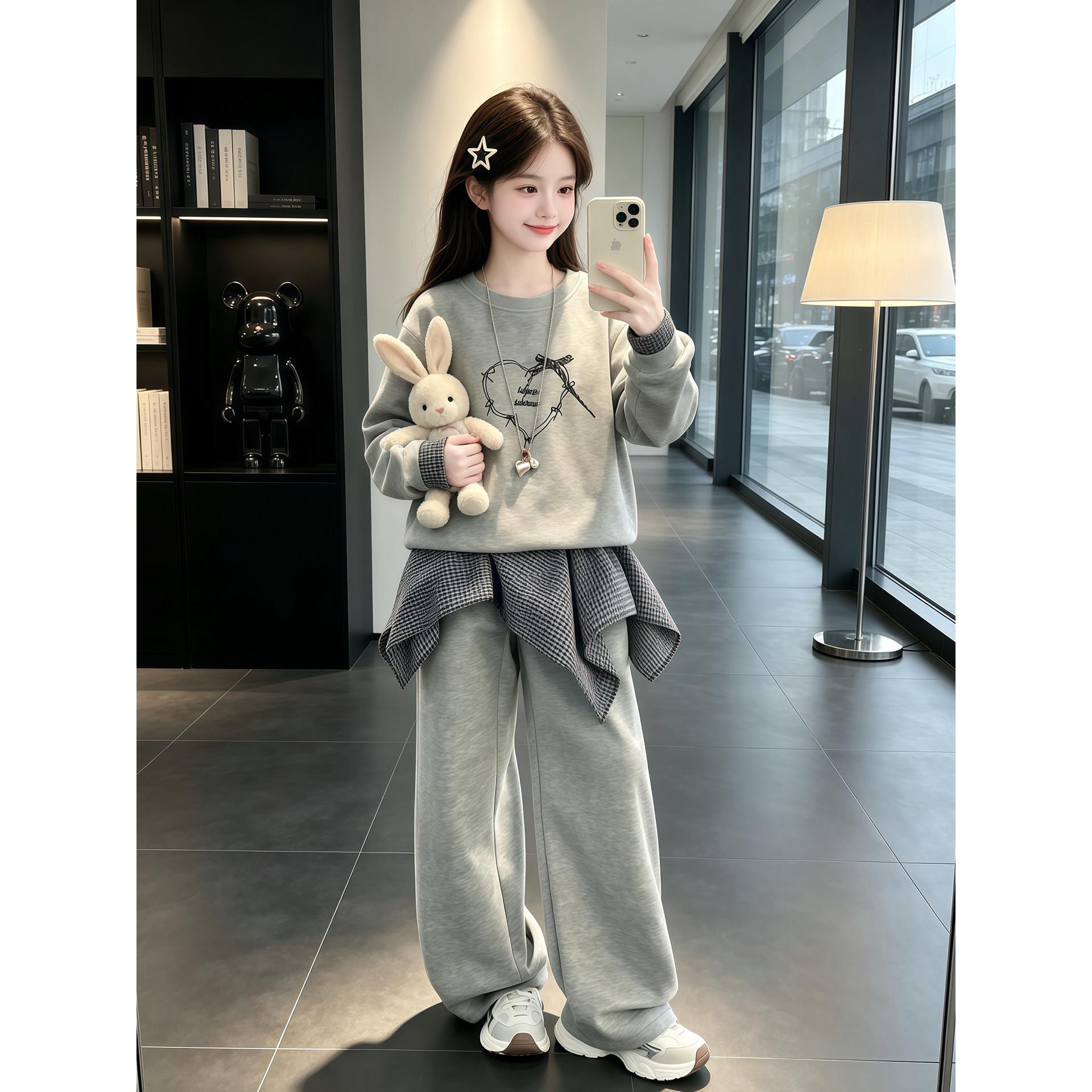 女童春秋款套装2026新款儿童秋装韩版洋气格纹拼接卫衣卫裤两件套