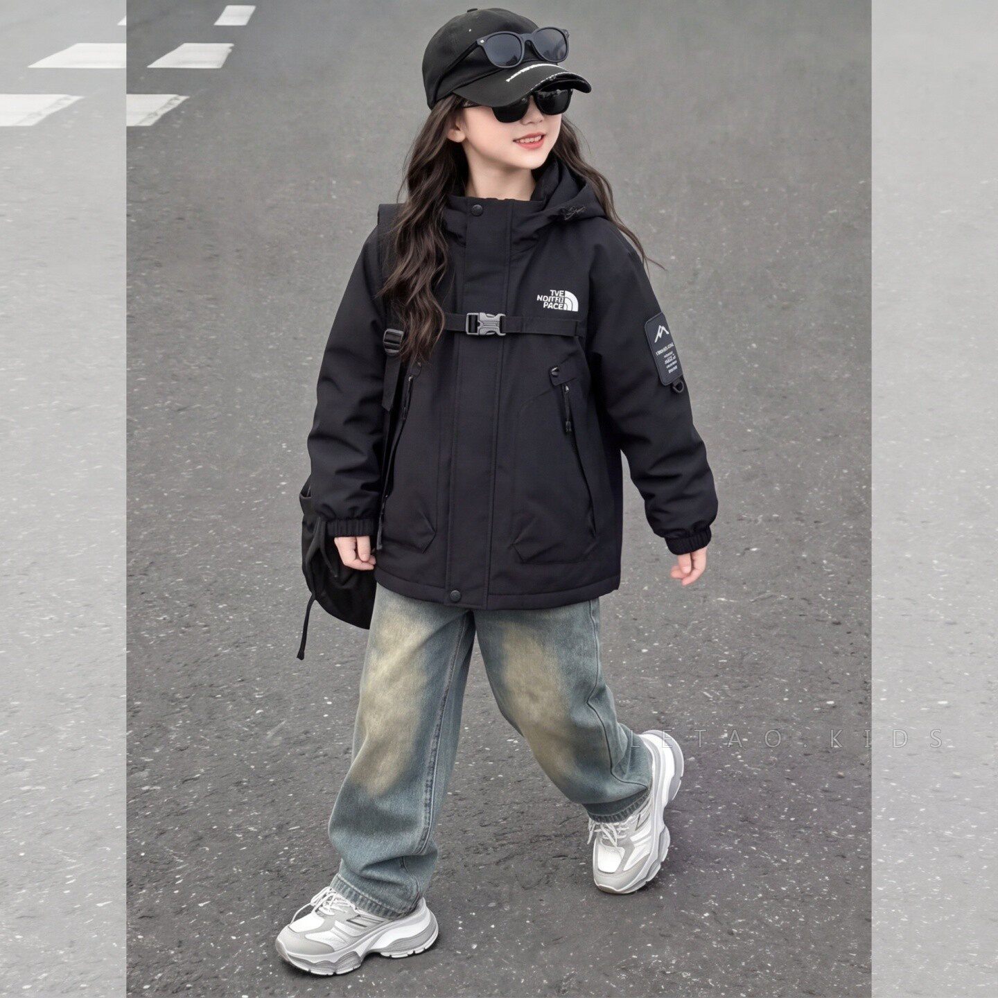 女童2026新款连帽防风冲锋衣外套