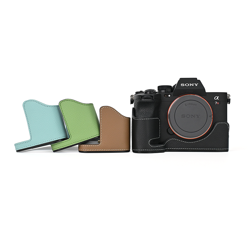 适用于索尼 A7R5半套开窗真皮底座sony相机包皮套合金版保护外壳