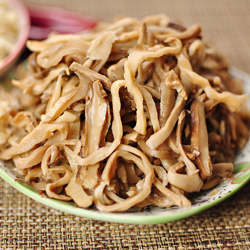 油焖笋丝农家笋尖烟熏竹笋