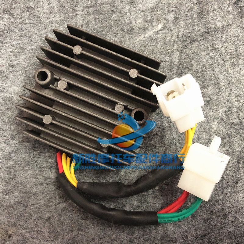 适用于本/铁马STEED/VLX400/600/沙都SHADOW调节稳压整理硅充电器