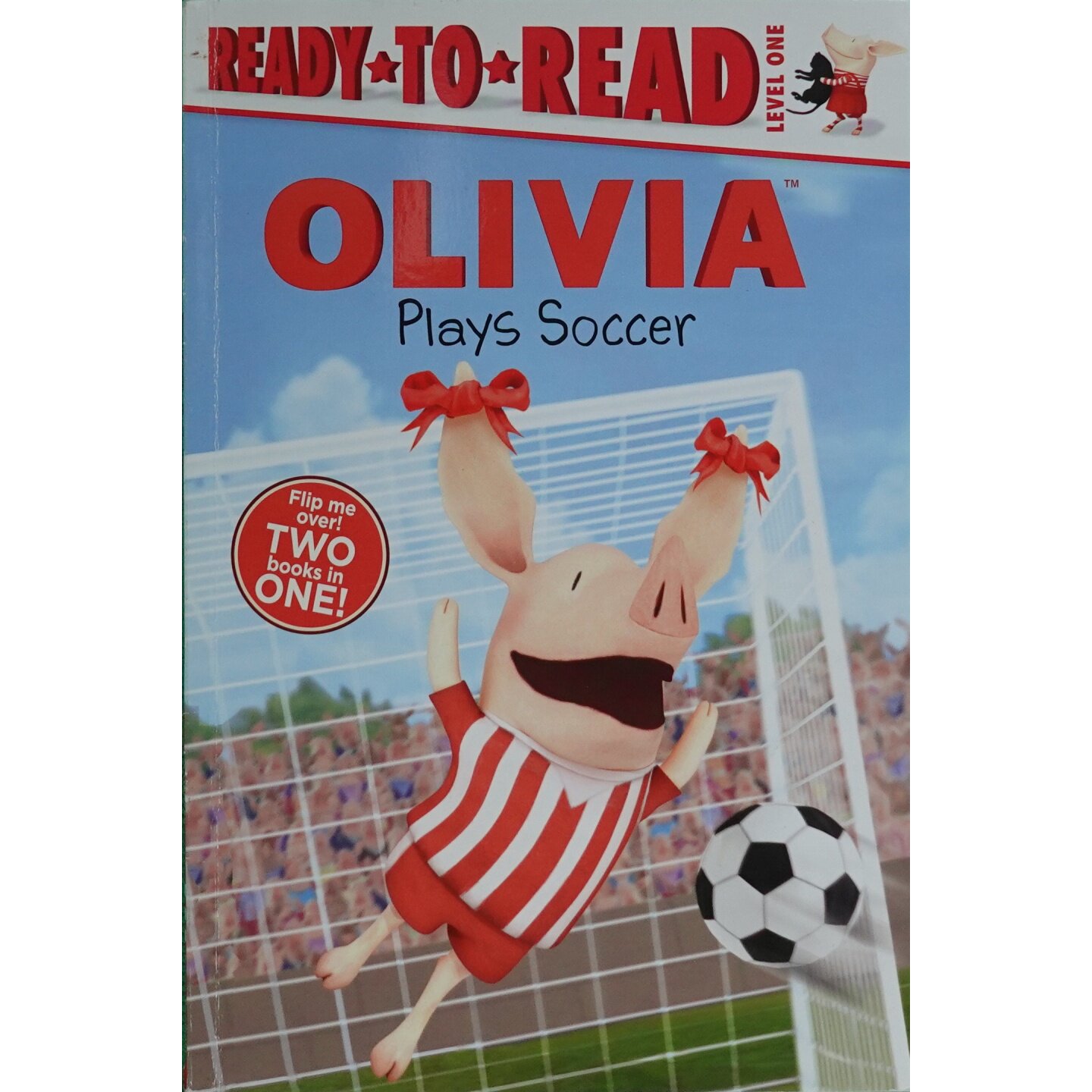 英语原版书奥莉薇学前阅读系列Olivia幽默绘本包含奥莉薇踢足球和奥莉薇去图书馆两个故事讲述小猪奥莉薇的趣事培养孩子团队合作