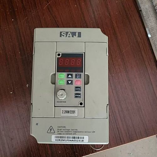 议价S三晶变频器8000系列 V2R2M1 2.2KW 22