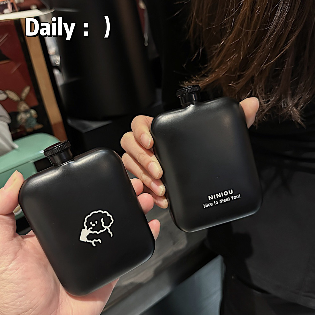 小狗酷黑磨砂水杯男女情侣迷你漏斗扁平冷水酒壶露营可爱咖啡杯子