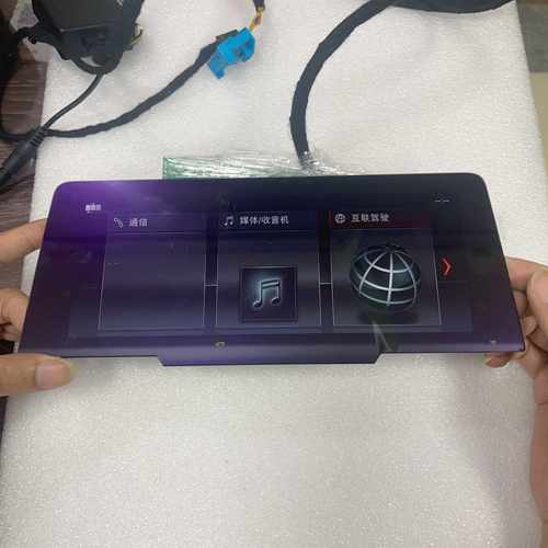 中控屏幕宝马1系X1液晶显示屏