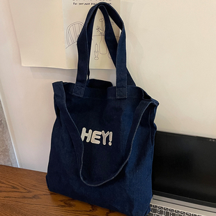 韩版 深色牛仔包包单肩斜挎包字母刺绣帆布包休闲百搭学生书包夏季