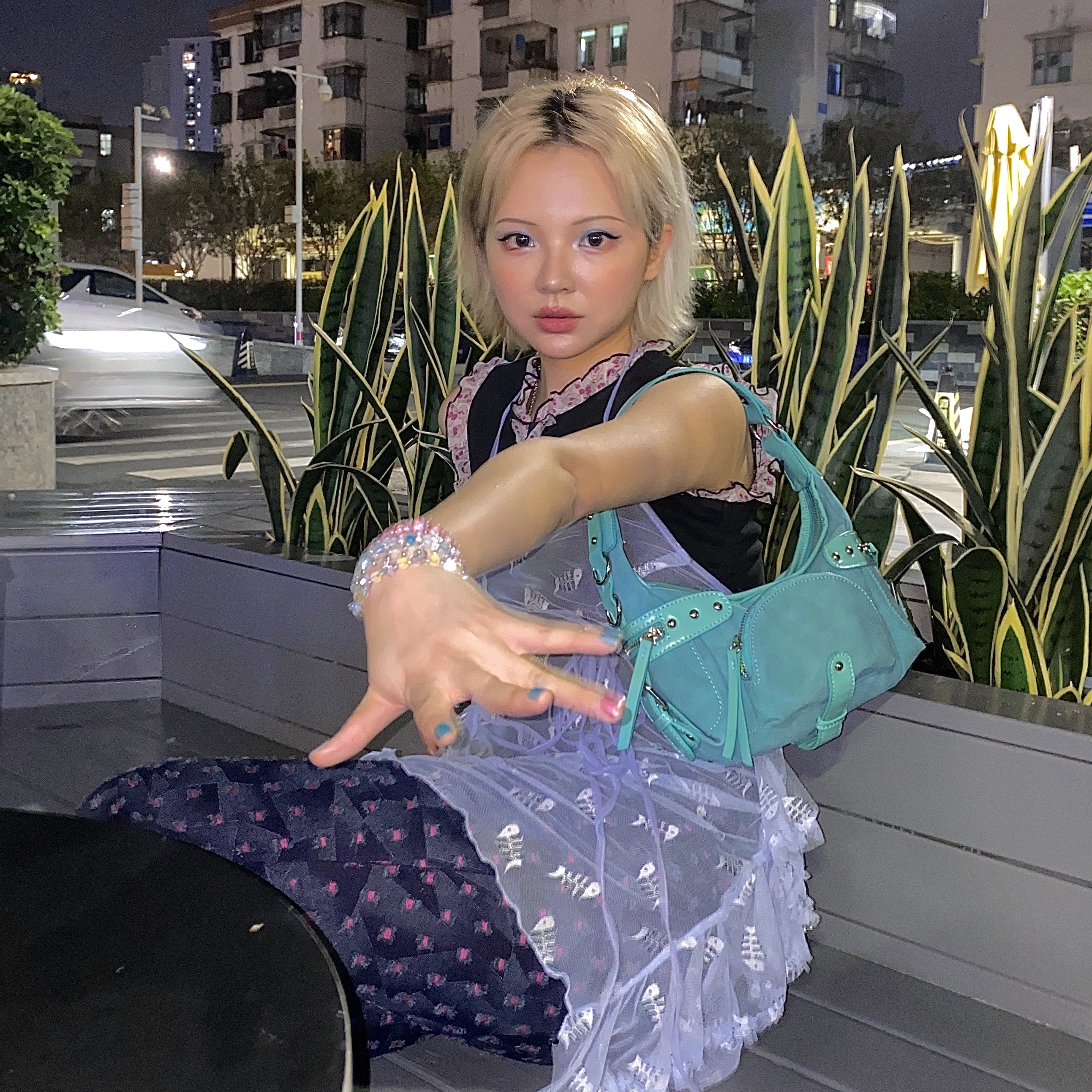 复古千禧金属扣辣妹孔雀蓝腋下包