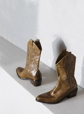 Le' Queen「飞燕刺绣」高定手工西部靴水洗马皮牛仔靴中筒一脚蹬