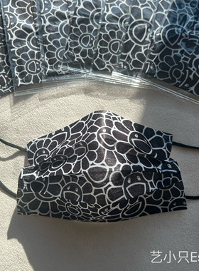 日本黑色太阳印花口罩复古黑色花一次性透气成人高颜值显白平面罩