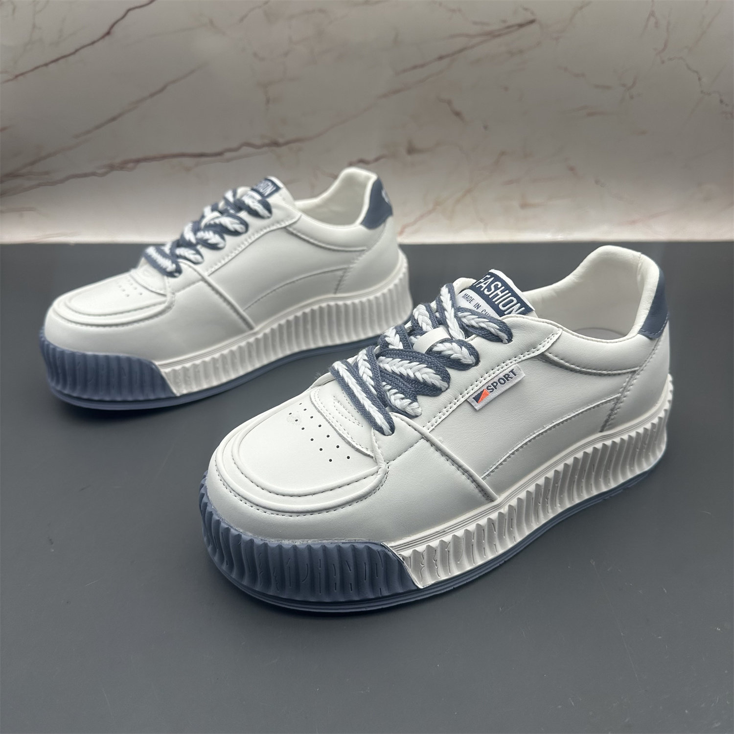 牛皮真皮轻便平底防滑板鞋拼色百搭厚底圆头系带运动休闲单鞋女,女鞋,时尚休闲鞋,淘宝优惠券,粉丝福利购,淘宝优惠卷