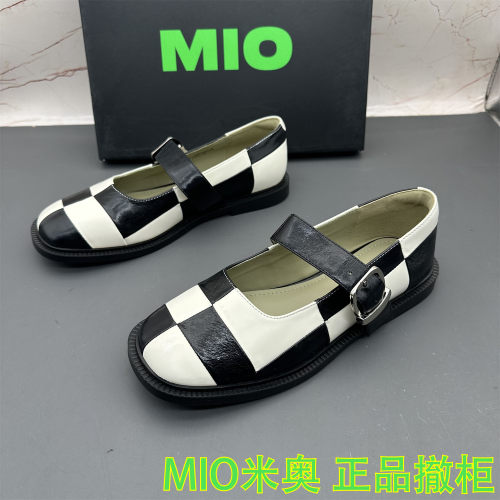 正品MIO米奥断码撤柜牛皮女鞋平跟防滑圆头扣带拼接玛丽珍单鞋